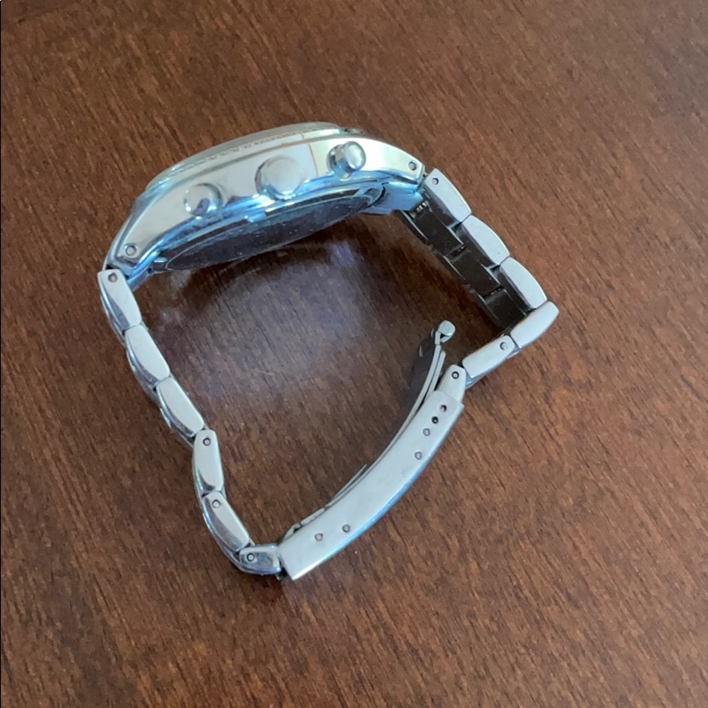Silver and pink Fossil Watch - Picture 4 of 6